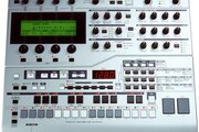 Sampleur Yamaha RS7000